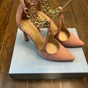 ANTONIO MELANI Blush Pink Heels with Gold Chain